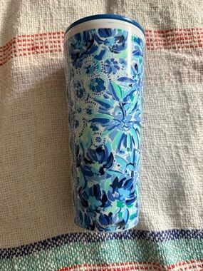 Lilly Pulitzer Blue Floral Insulated Tumbler